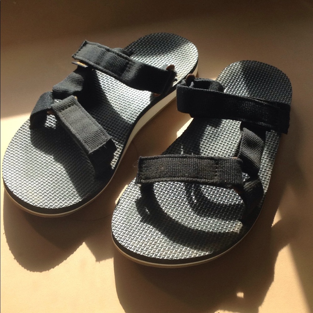 Cute teva sliders
